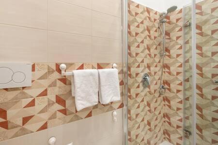 Iflat Lovely And Bright 2 Bed Flat Near Termini Рим Екстериор снимка